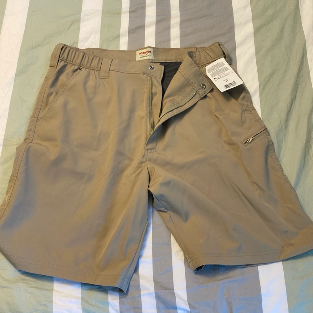Wrangler authentic shorts size 38